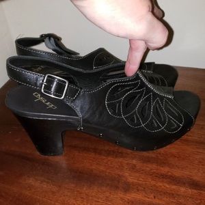 Dansko heeled leather sandal women size 42 EU size 11.5 to 12 US